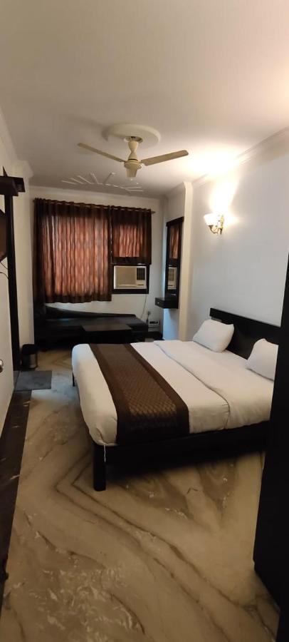 Hotel Amrit Villa Delhi  Eksteriør billede